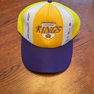 Vintage Los Angeles Kings NHL Trucker Snapback